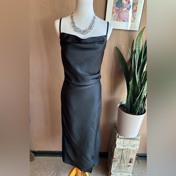 Black Sleeveless Satin Mid Length Dress NWT Small - Picture 4 of 8